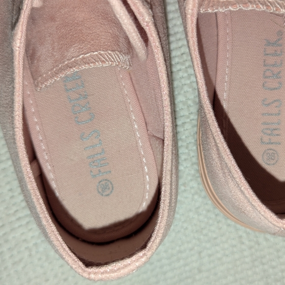 Falls Creek Pink Sneakers with Monochromatic Design - Picture 4 of 8